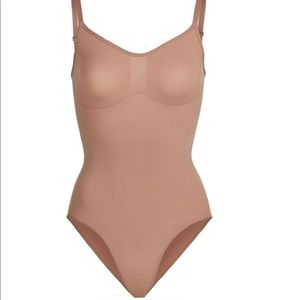 SKIMS sculpting bodysuit brief with snaps L/XL